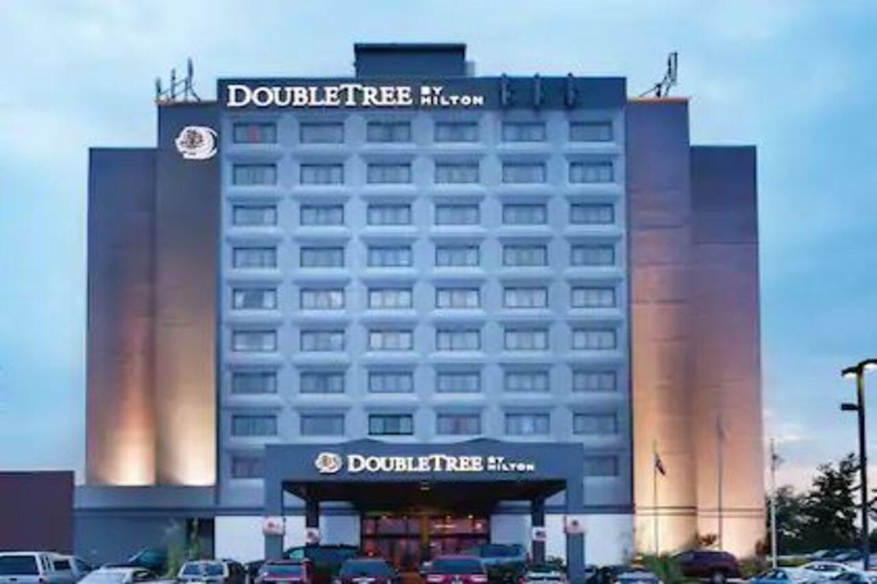 Doubletree By Hilton Springfield Hotel Exterior photo