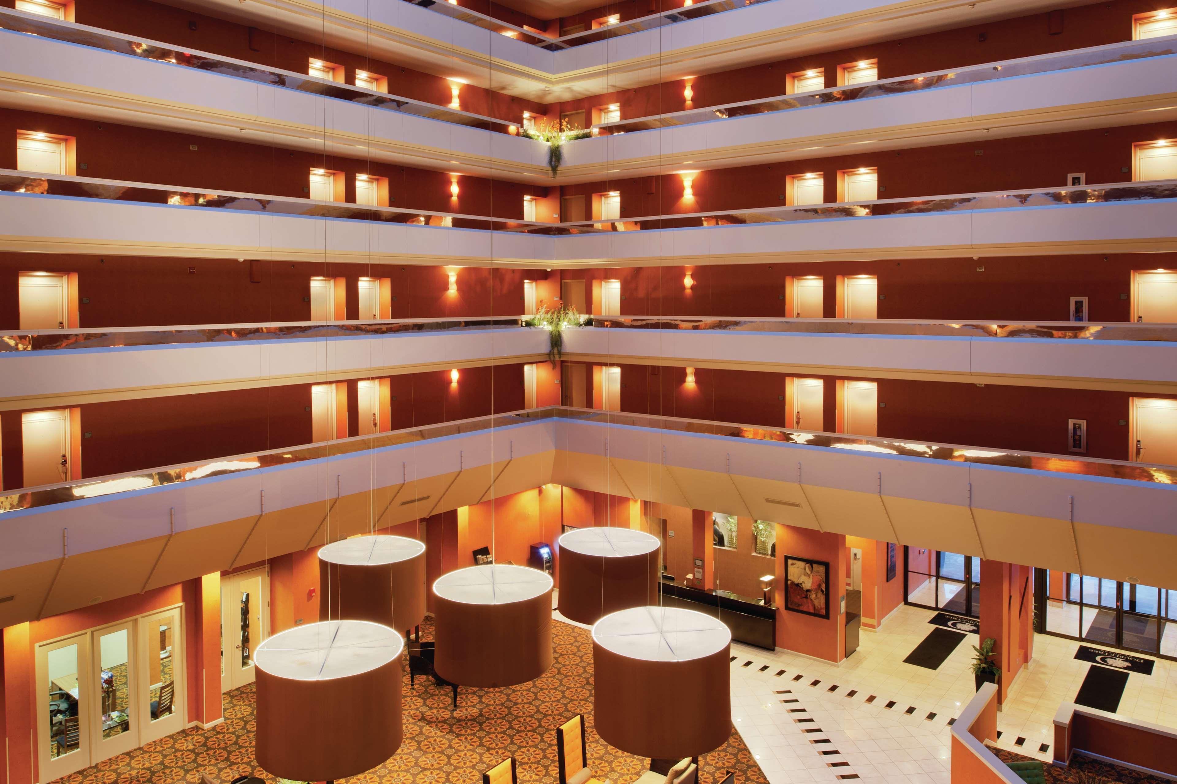 Doubletree By Hilton Springfield Hotel Interior photo